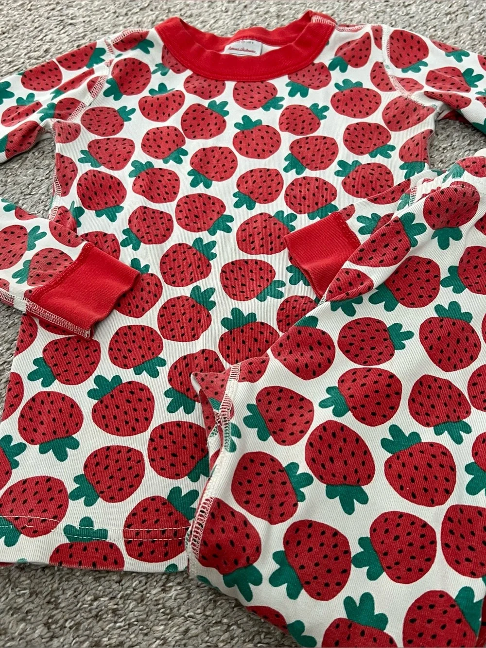 Hanna Andersson Red Strawberry Print Kids Pajama Set Size 8